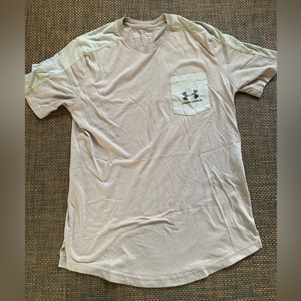 Under armour pocket T